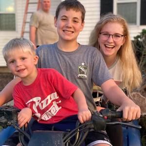 Meet your Posher, Carrie